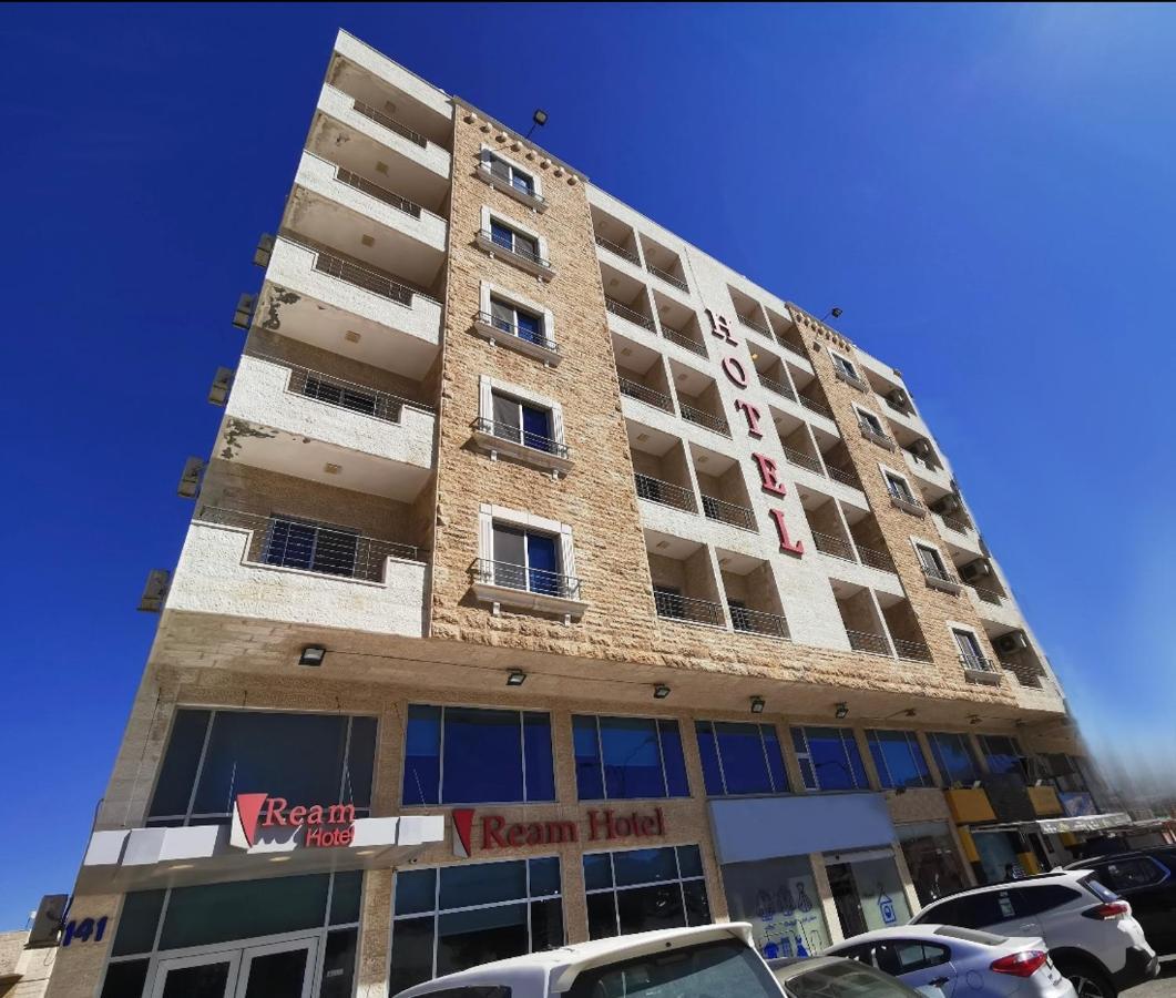 Ream Hotel Amman Exteriör bild