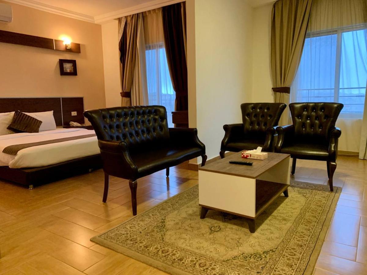 Ream Hotel Amman Exteriör bild