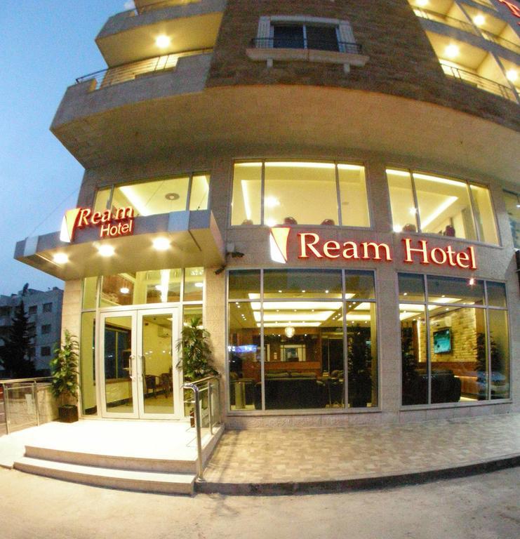 Ream Hotel Amman Exteriör bild