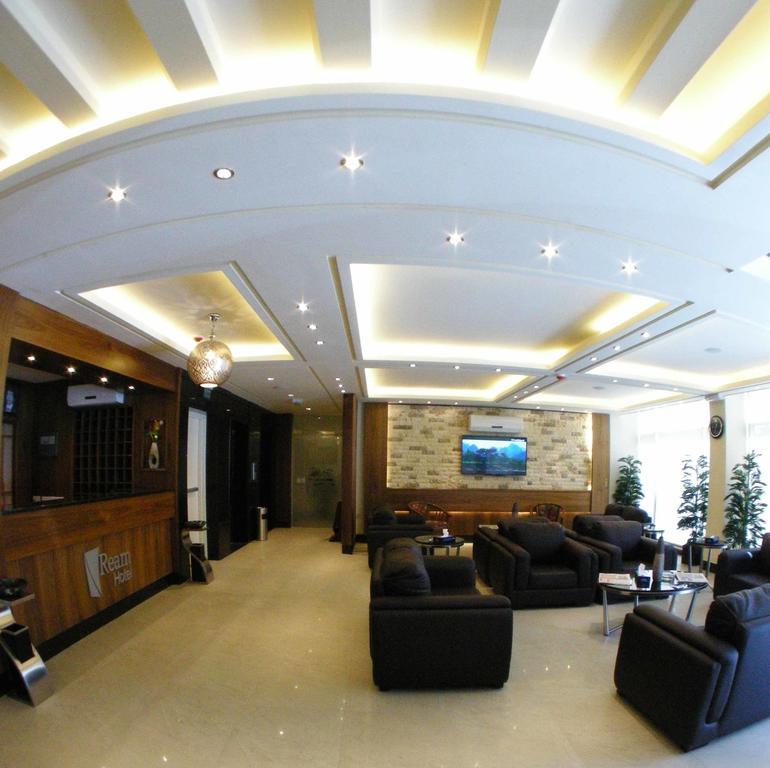 Ream Hotel Amman Exteriör bild